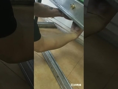 Zamek drzwiowy z roletą do magazynu