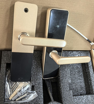 Bluetooth / WiFi Smart Door Lock z funkcjami zdalnego sterowania