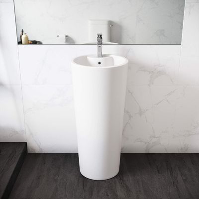 Błyskotliwe białe ceramiczne pionowe zlewy łazienkowe z chromowym wykończeniem przepływem